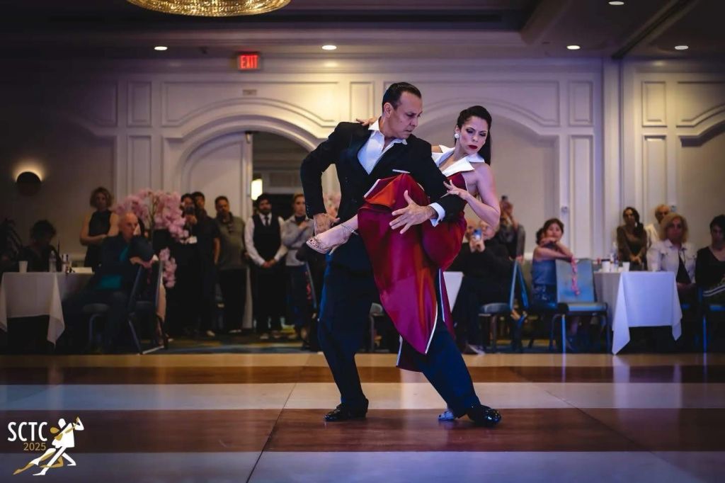Andrés Bravo y Carolina Balmaseda Campeones Tango Escenario SoCal Tango Festival & Championship 2025.